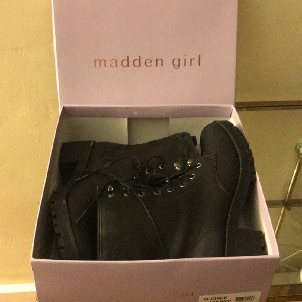 Madden girl combat boots